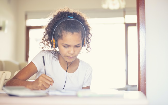 Child on laptop