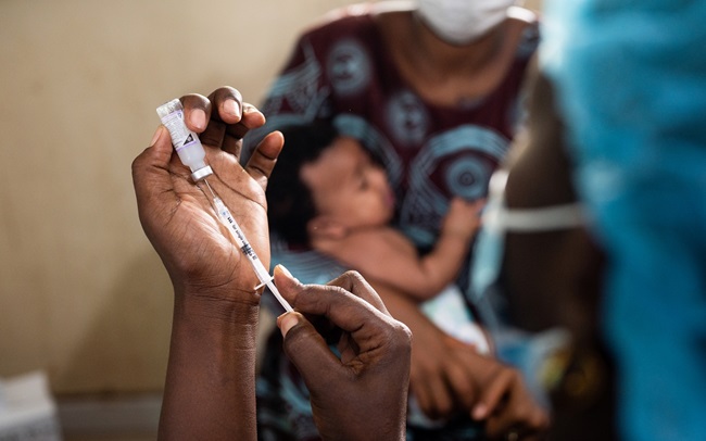 A nurse prepares a syringe of the injectable polio vaccine at the Philippe Maguilen Senghor Hospital in Dakar, Senegal.